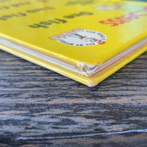 Dr. Seuss One Fish Two Fish Red Fish Blue Beginner Books Edition - Picture 9 of 9